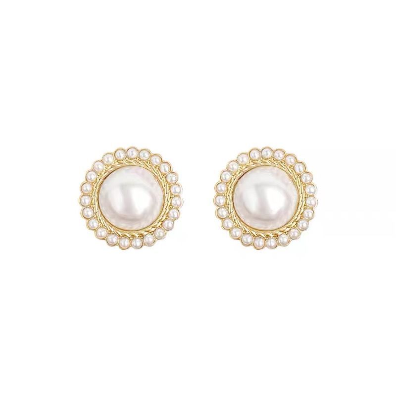 Korean internet celebrity light luxury retro small fragrance high-end pearl earrings