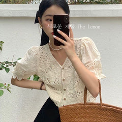 French V-neck puff hollow knitted chic short-sleeved shirt