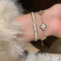Elegant Four-Leaf Clover Bracelet - Light Luxury Mother-of-Pearl Design