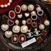 Pearl Stud Earrings Set - Unique Lightweight Luxury Design