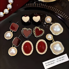 Pearl Stud Earrings Set - Unique Lightweight Luxury Design