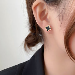 Titanium Steel Roman Numeral Stud Earrings – Niche Luxury Design, High-End Fashion Earrings