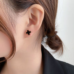 Titanium Steel Roman Numeral Stud Earrings – Niche Luxury Design, High-End Fashion Earrings