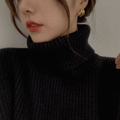 Minimalist Clip-On Hoop Earrings – No Piercing, Pain-Free Silver Hoops