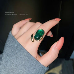 Elegant Green Statement Ring for Women – Adjustable Fashion Open Ring, Minimalist Niche Design