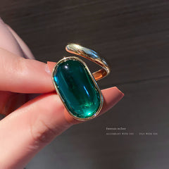 Elegant Green Statement Ring for Women – Adjustable Fashion Open Ring, Minimalist Niche Design