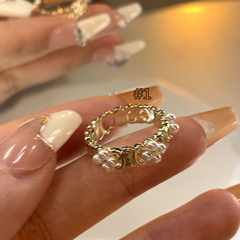 French Retro Pearl Flower Ring – Elegant Adjustable Stacking Ring for Women