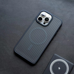 Corrugated Magnetic Phone Case – Convex Grating Protective Cover with MagSafe Compatibility