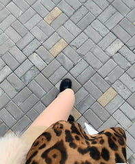 Vintage Leopard Print Scarf – Elegant & Versatile Neck Wrap