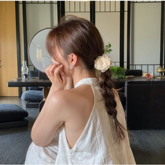 Camellia Flower Claw Clip – Elegant Hair Clip for Half-Up Styles