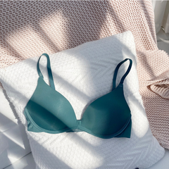 Japanese Seamless Wireless Bra – Lightweight One-Piece Commuter Bra for Small Chest, All-Season Comfort