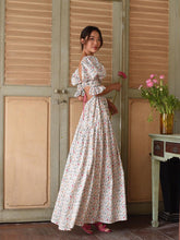 Niche Design Backless Floral Seaside Dress for Women – Elegant Flowy Vacation Style