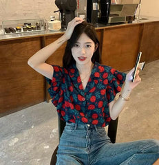 Retro Floral Ruffled Shirt for Women – Loose Fit Temperament Top with Small Flying Sleeves