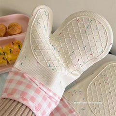 Korean Style Pink Checkered Cotton-Padded Silicone Gloves - Non-Slip, Heat-Resistant, Microwave Safe, Anti-Scald
