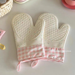 Korean Style Pink Checkered Cotton-Padded Silicone Gloves - Non-Slip, Heat-Resistant, Microwave Safe, Anti-Scald