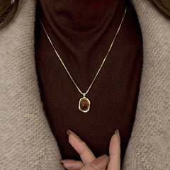 Amber Layered Gold Sweater Necklace for Women – Elegant Fall Winter Fashion Jewelry