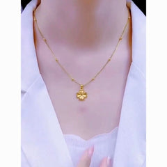 Gold Four-Leaf Clover Titanium Steel Necklace – Hypoallergenic, Fade-Resistant Clavicle Chain