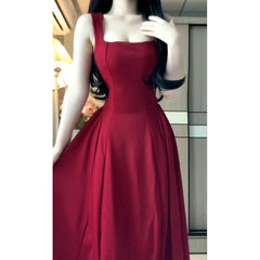 Elegant Red French-Style Hepburn Spaghetti Strap Dress – Slim Fit Long Dress with Square Neck