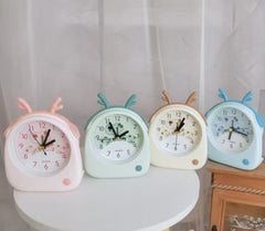 Cute Cartoon Style Alarm Clock – Creative Wake-Up Device with Strong Sound, Perfect Bedside Clock for Lazy Mornings