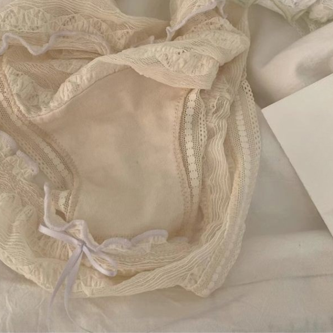 Low-Waist Ruffled Lace Panties with Embroidered Bow – Japanese Style Soft Breathable Briefs