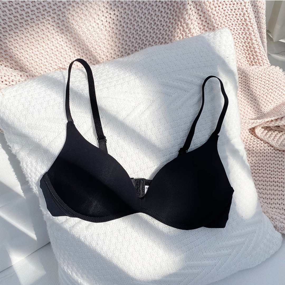 Japanese Seamless Wireless Bra – Lightweight One-Piece Commuter Bra for Small Chest, All-Season Comfort