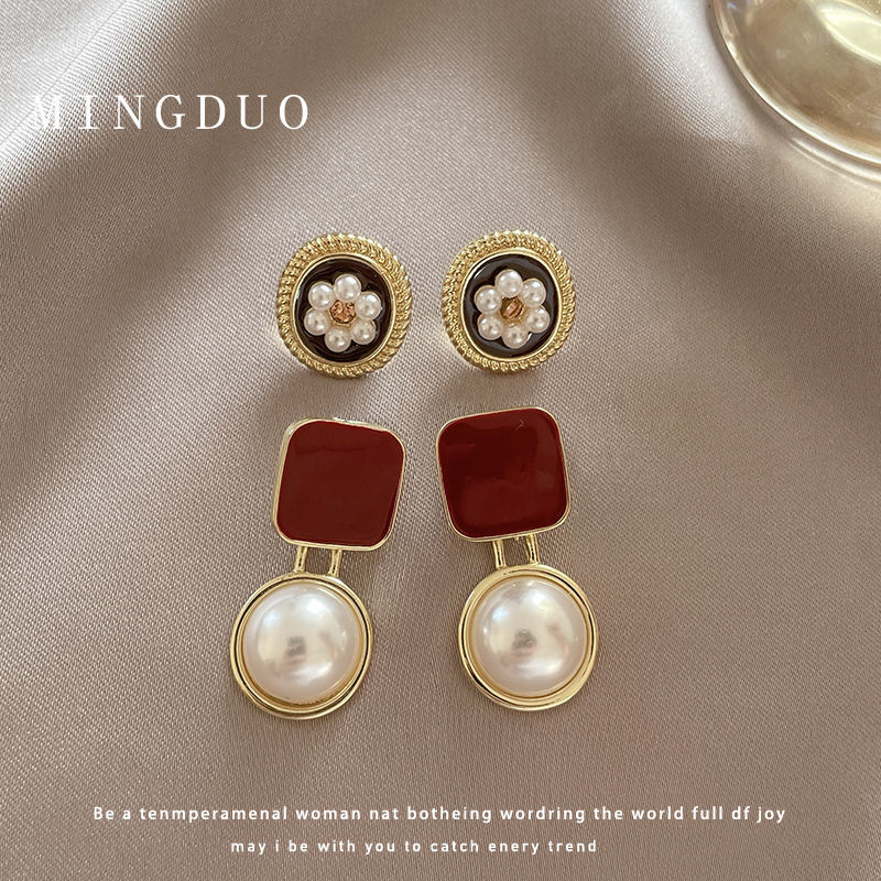 Retro Red Baroque Pearl Simple and High-end  Earrings for Women