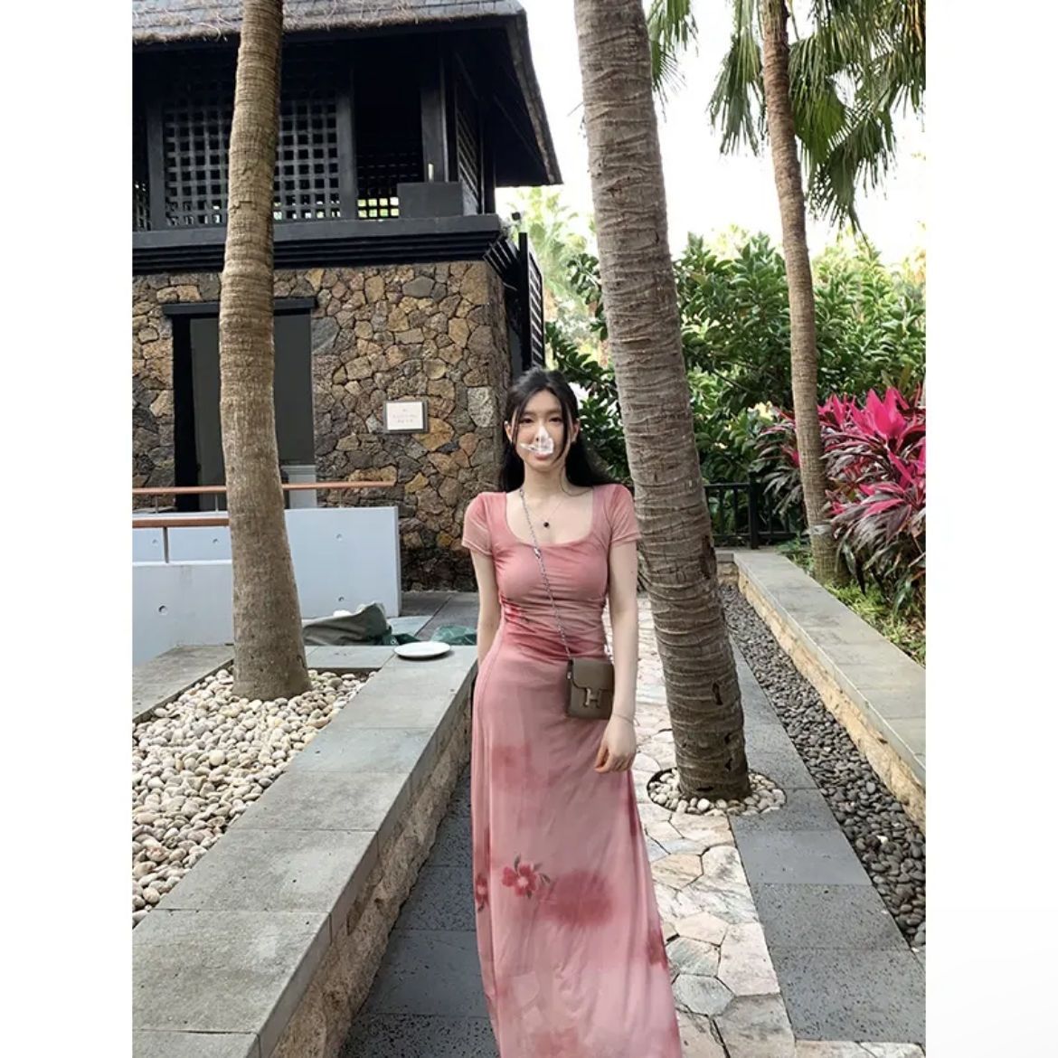 French pink slim-fit pleated printed U-neck dress with elegant waist a long dress