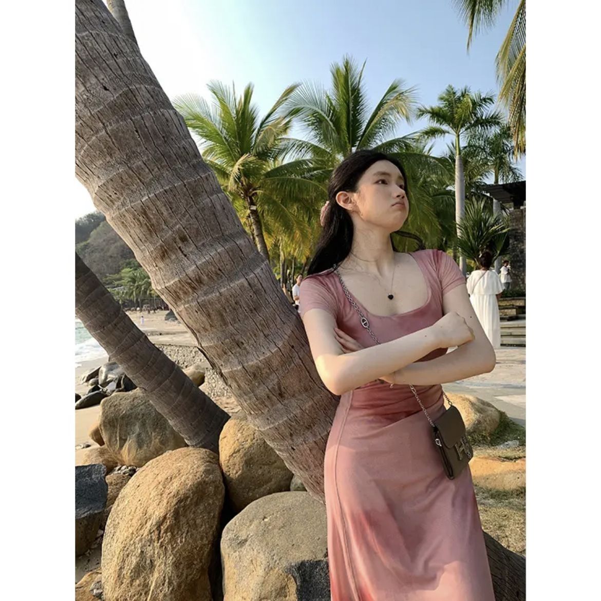French pink slim-fit pleated printed U-neck dress with elegant waist a long dress