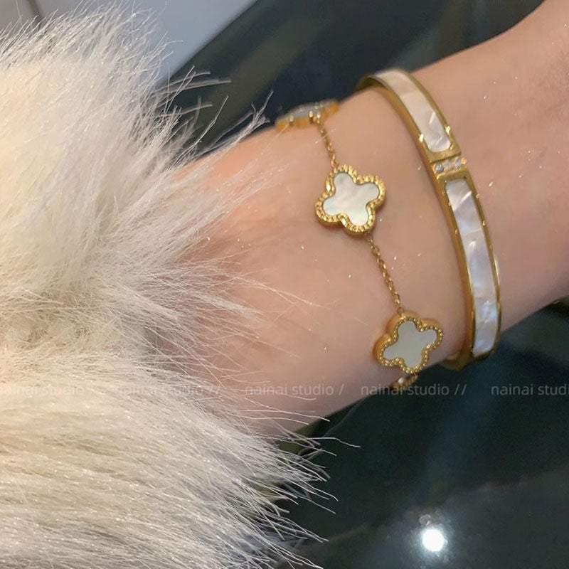 Elegant Four-Leaf Clover Bracelet - Light Luxury Mother-of-Pearl Design