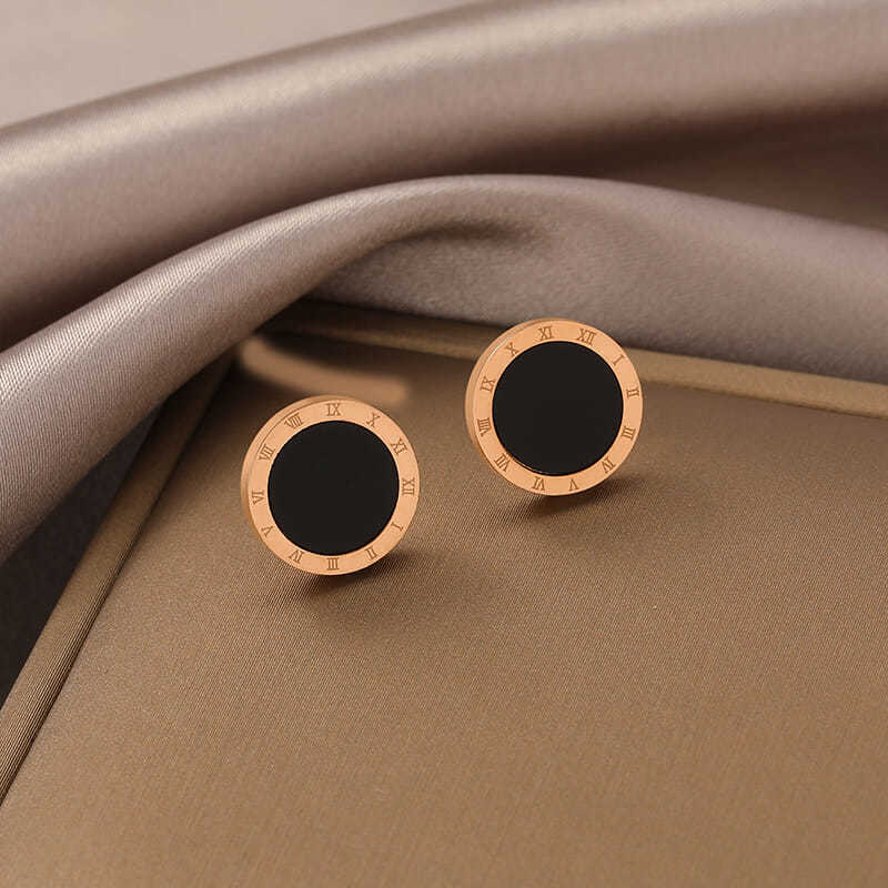 Titanium Steel Roman Numeral Stud Earrings – Niche Luxury Design, High-End Fashion Earrings