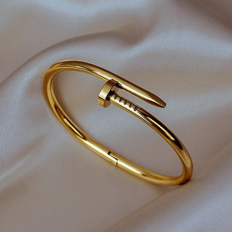 High-End Ancient Style Golden Nail Bangle for Women – Minimalist Titanium Steel Bracelet, Non-Fading Luxury Accessory