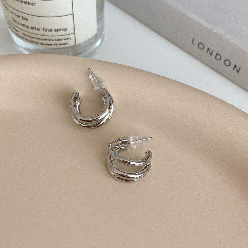 Minimalist Clip-On Hoop Earrings – No Piercing, Pain-Free Silver Hoops