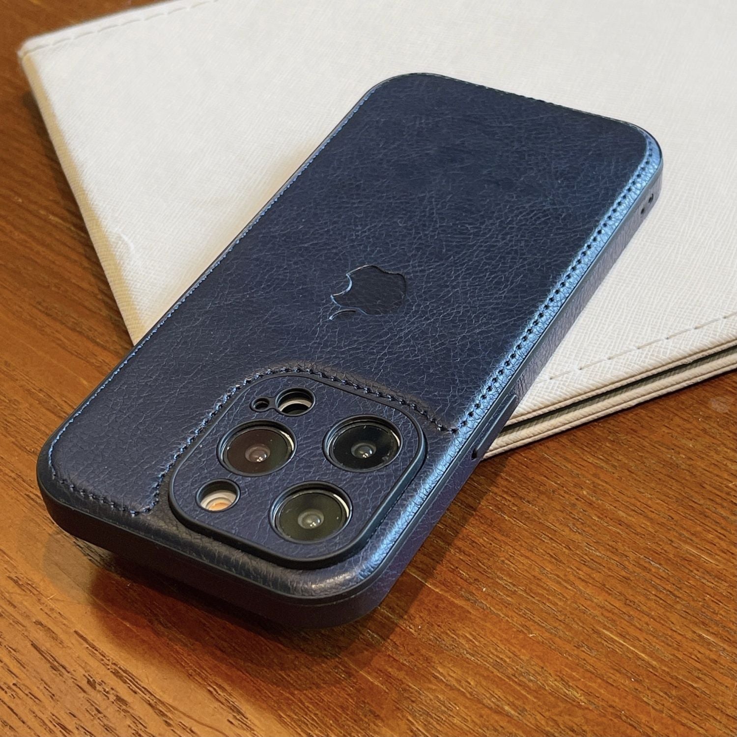 Luxury Vintage Business iPhone Case – Full Cover Shockproof for iPhone