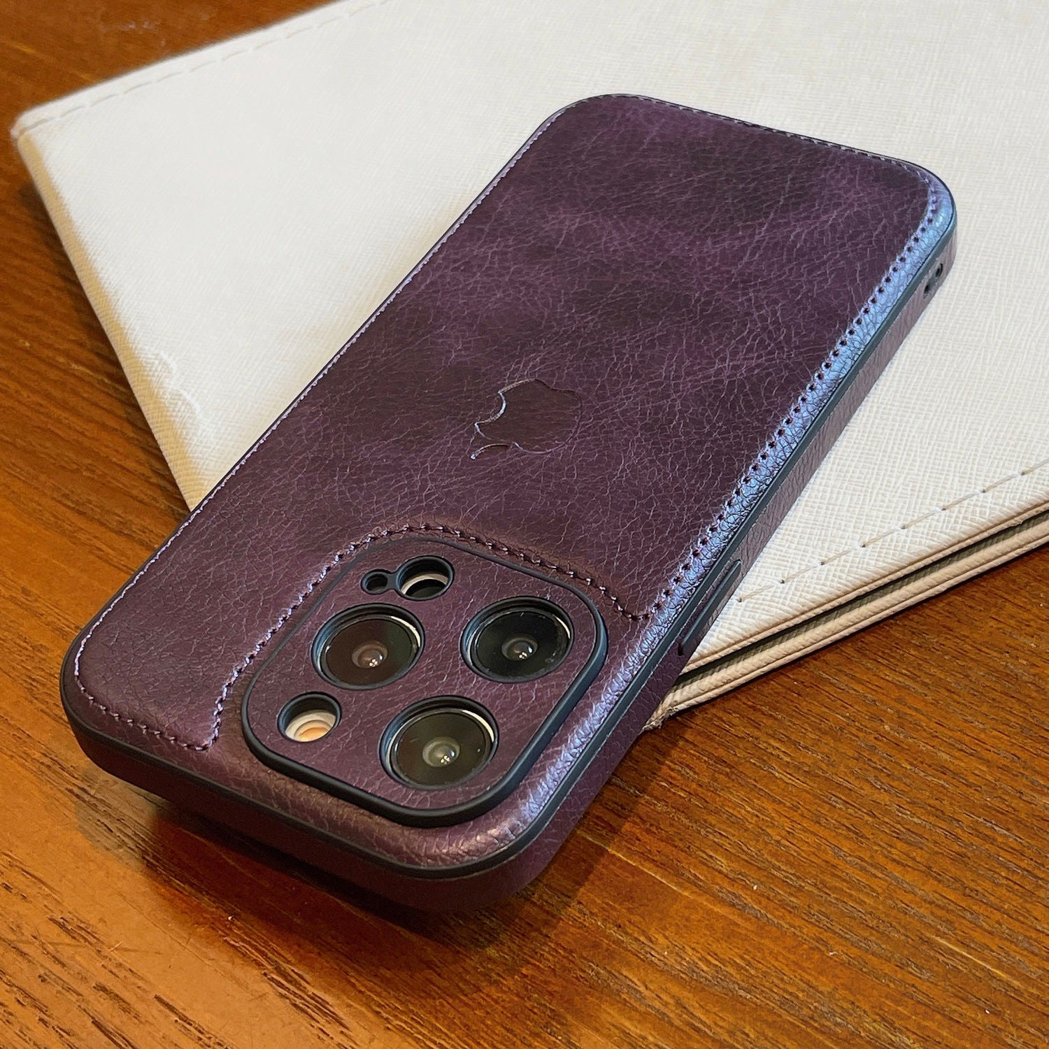Luxury Vintage Business iPhone Case – Full Cover Shockproof for iPhone