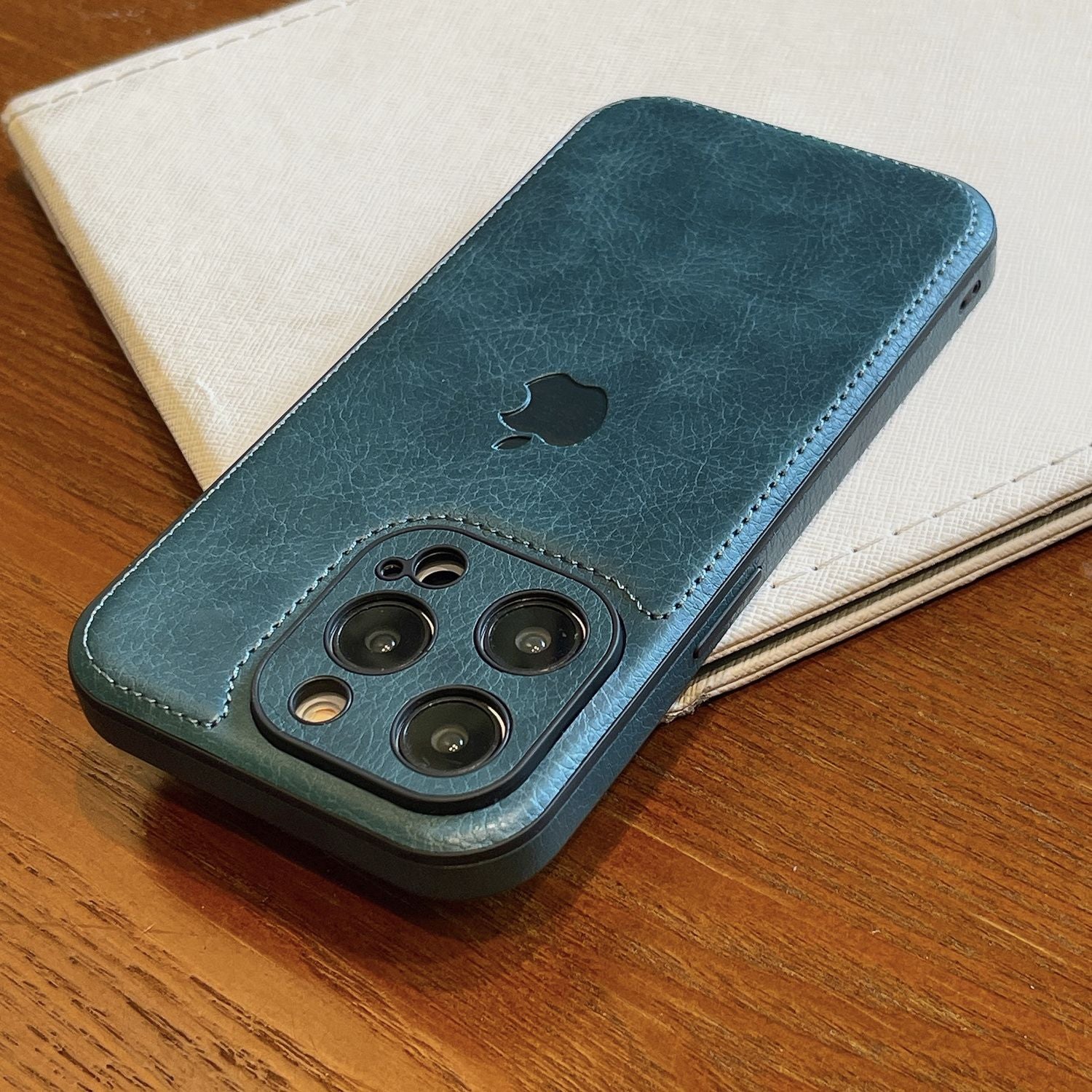Luxury Vintage Business iPhone Case – Full Cover Shockproof for iPhone