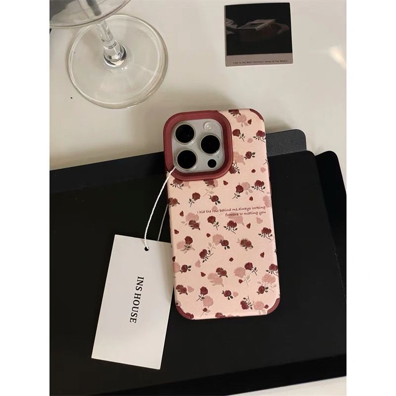 Vintage Floral Leather iPhone Case – Elegant & Protective for iPhone
