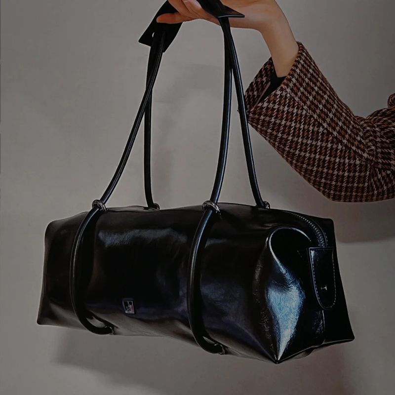 ROSE LIVE Boston Pillow Bag – Trendy Biker-Style Travel & Shoulder Bag