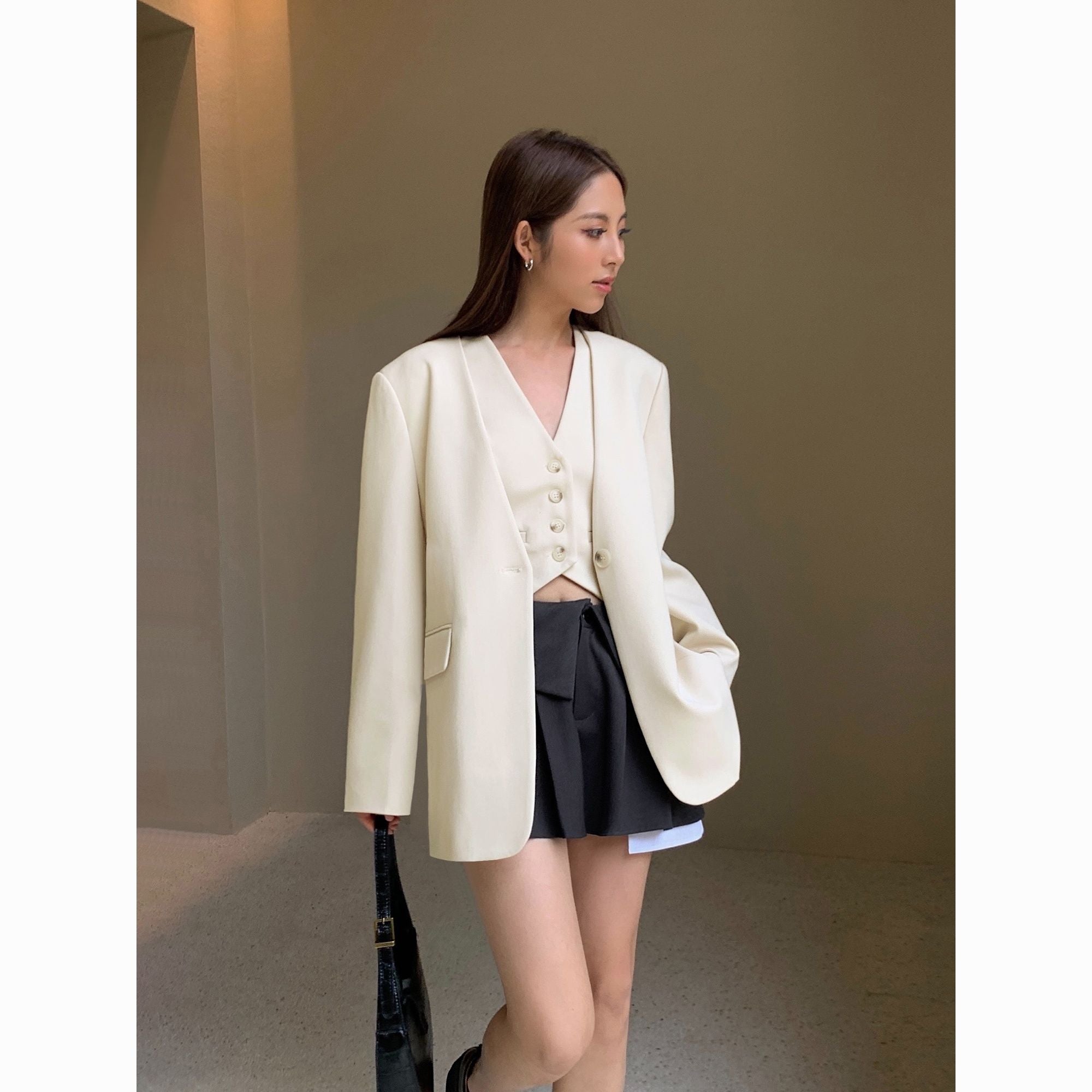 NEVA HU Waistcoat– Stylish Loose-Fit Sleeveless Layer Blazer Vest