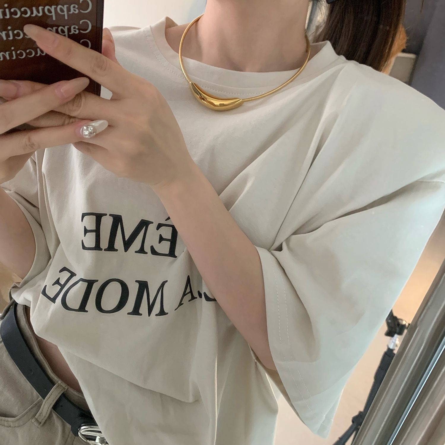 Minimalist Curved Tube Titanium Steel Choker – Fade-Resistant Metal Statement Necklace