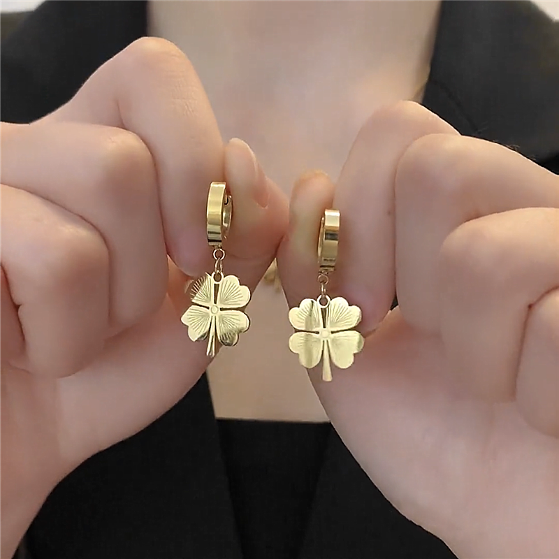 Lucky Four-Leaf Clover Necklace – Hollow Titanium Steel with Crystals