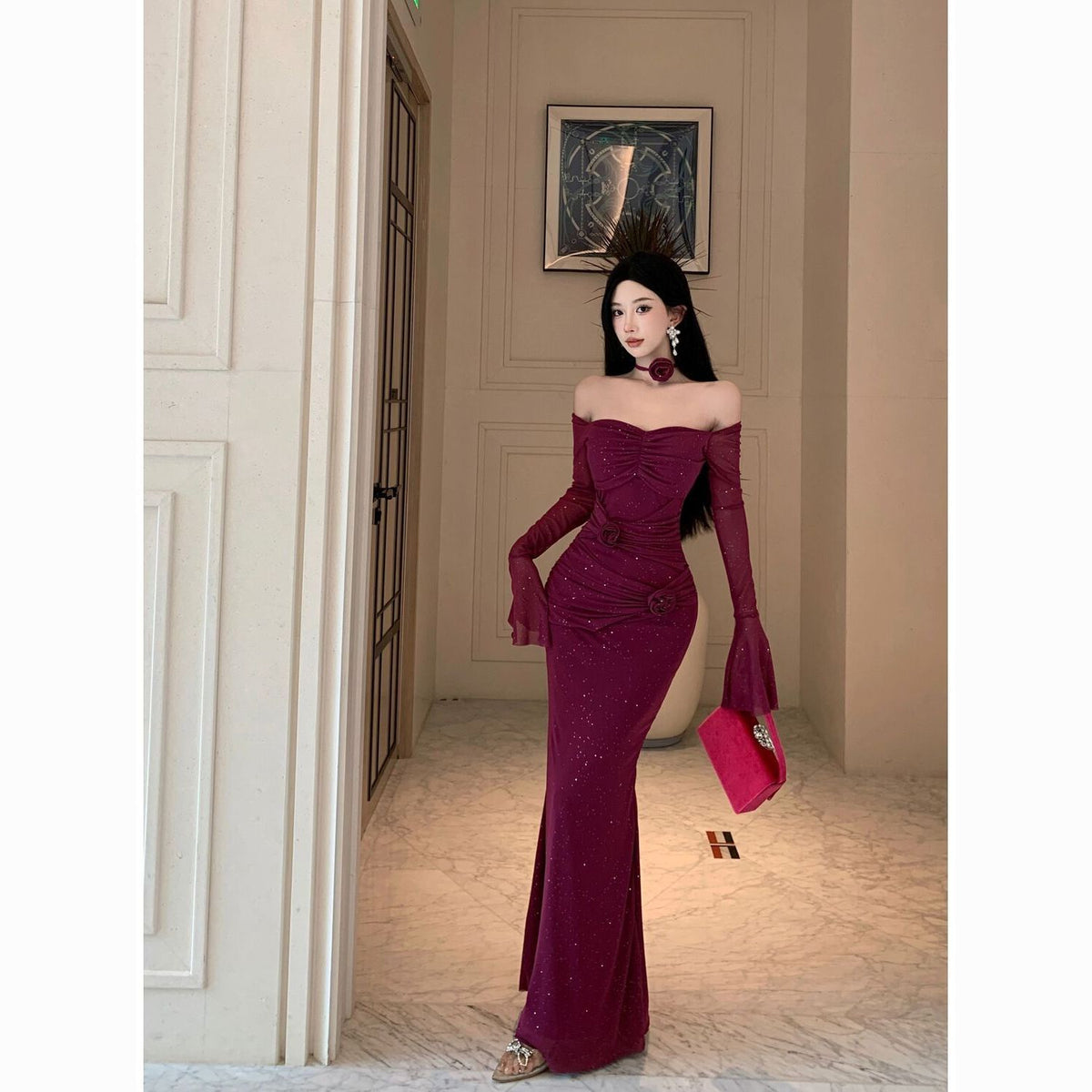 Elegant Bloom Waist-Cinching Floral Dress –Slim Fit