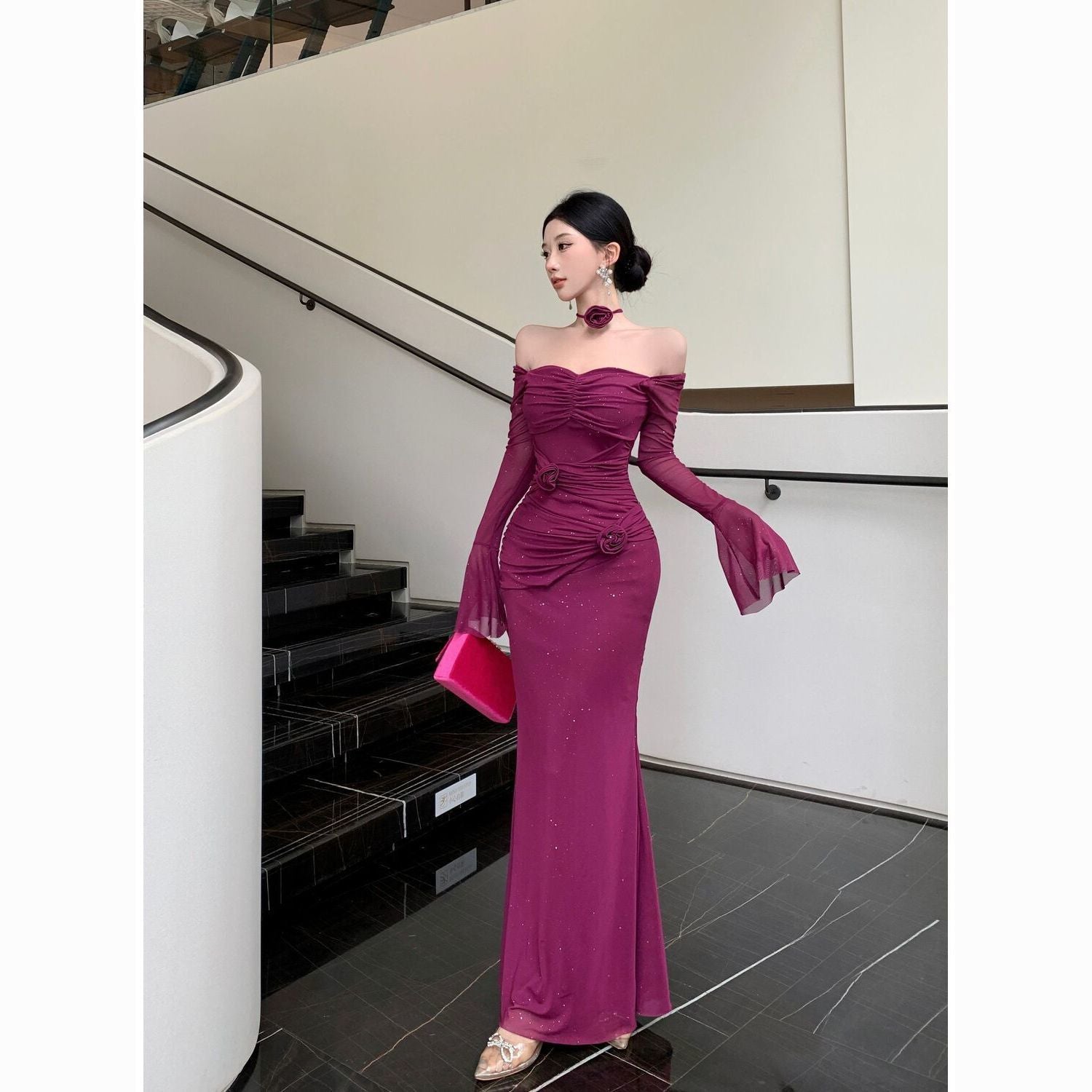 Elegant Bloom Waist-Cinching Floral Dress –Slim Fit