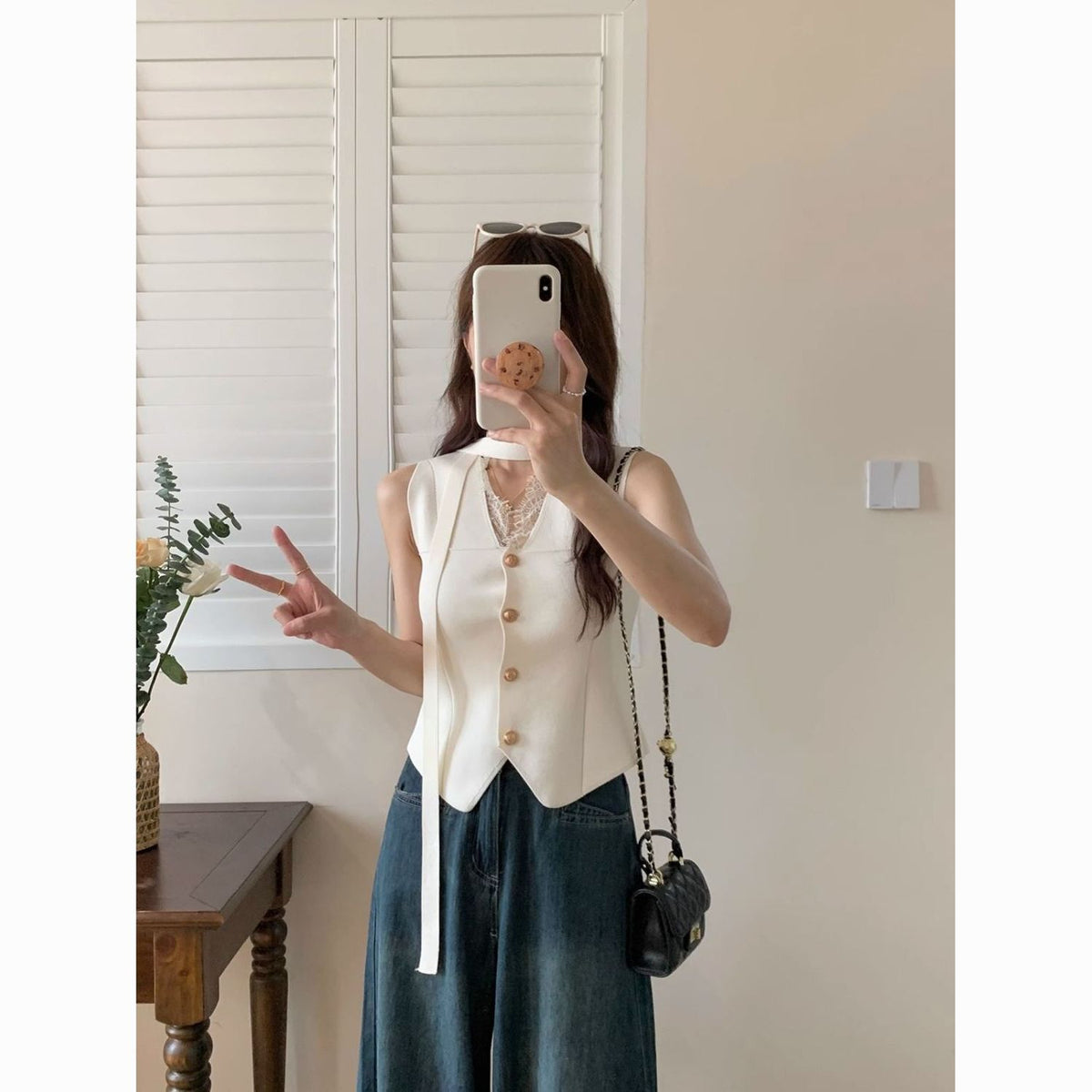 French Irregular Sleeveless Knit Cardigan – Lace Stitching Cropped Top for Women
