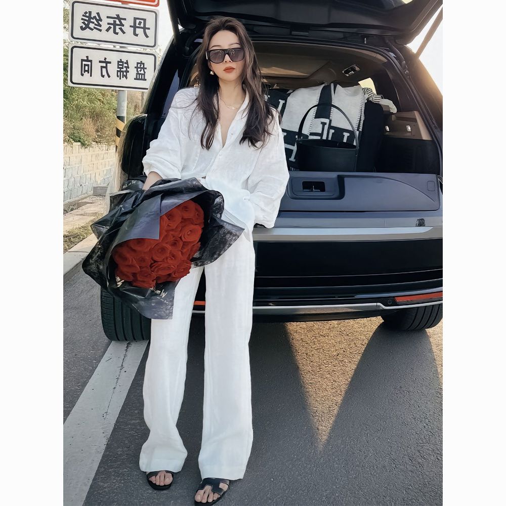 Elegant Plus Size White Two-Piece Set – Flattering Shirt & Pants for Women