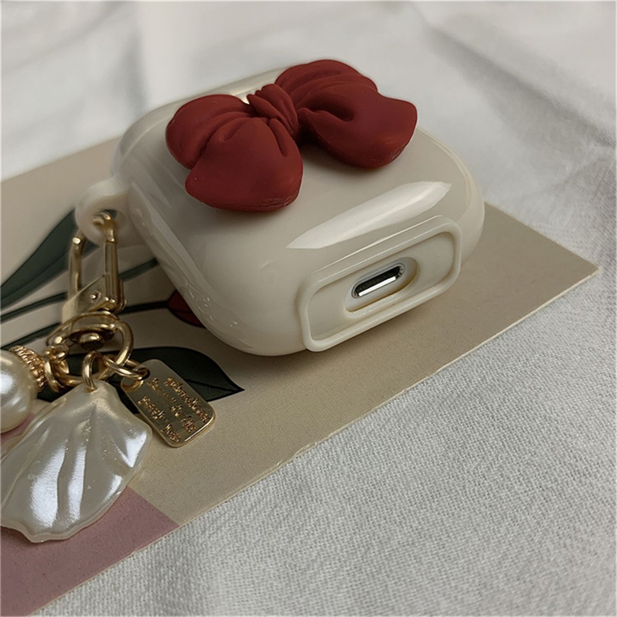 Princess Bow Pearl Shell Wireless Earbuds Case