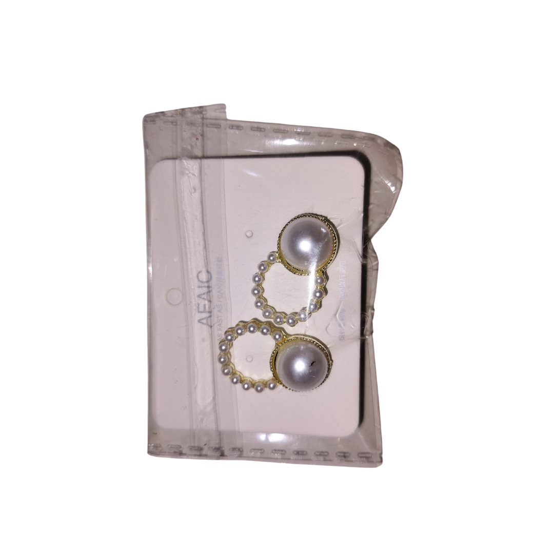Pearl Stud Earrings Set - Unique Lightweight Luxury Design