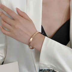 Titanium Steel Non-Fading Rhinestone Bracelet for Women – Rose Gold Oval Design, Trendy Ins Accessory