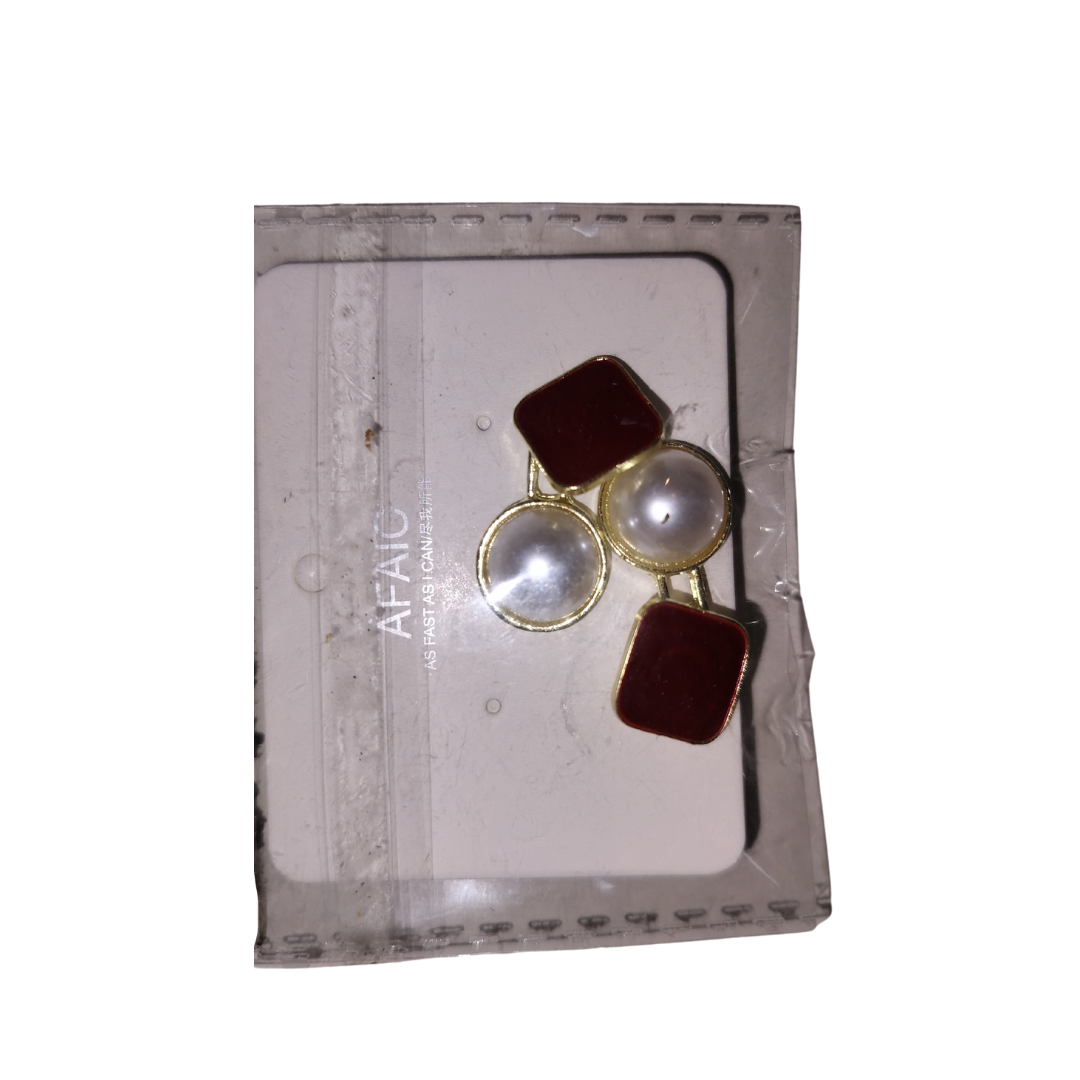 Pearl Stud Earrings Set - Unique Lightweight Luxury Design
