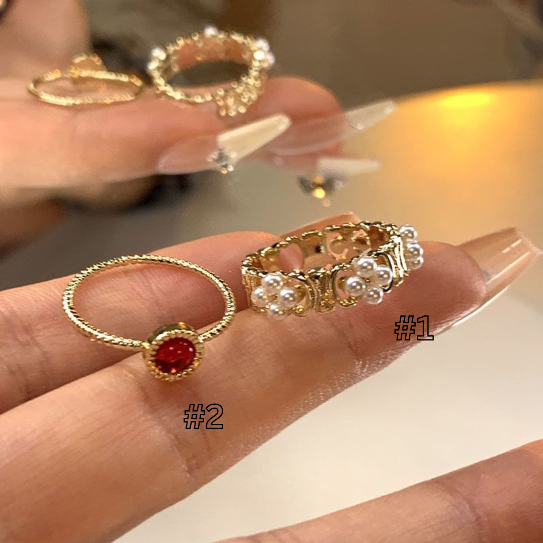 French Retro Pearl Flower Ring – Elegant Adjustable Stacking Ring for Women