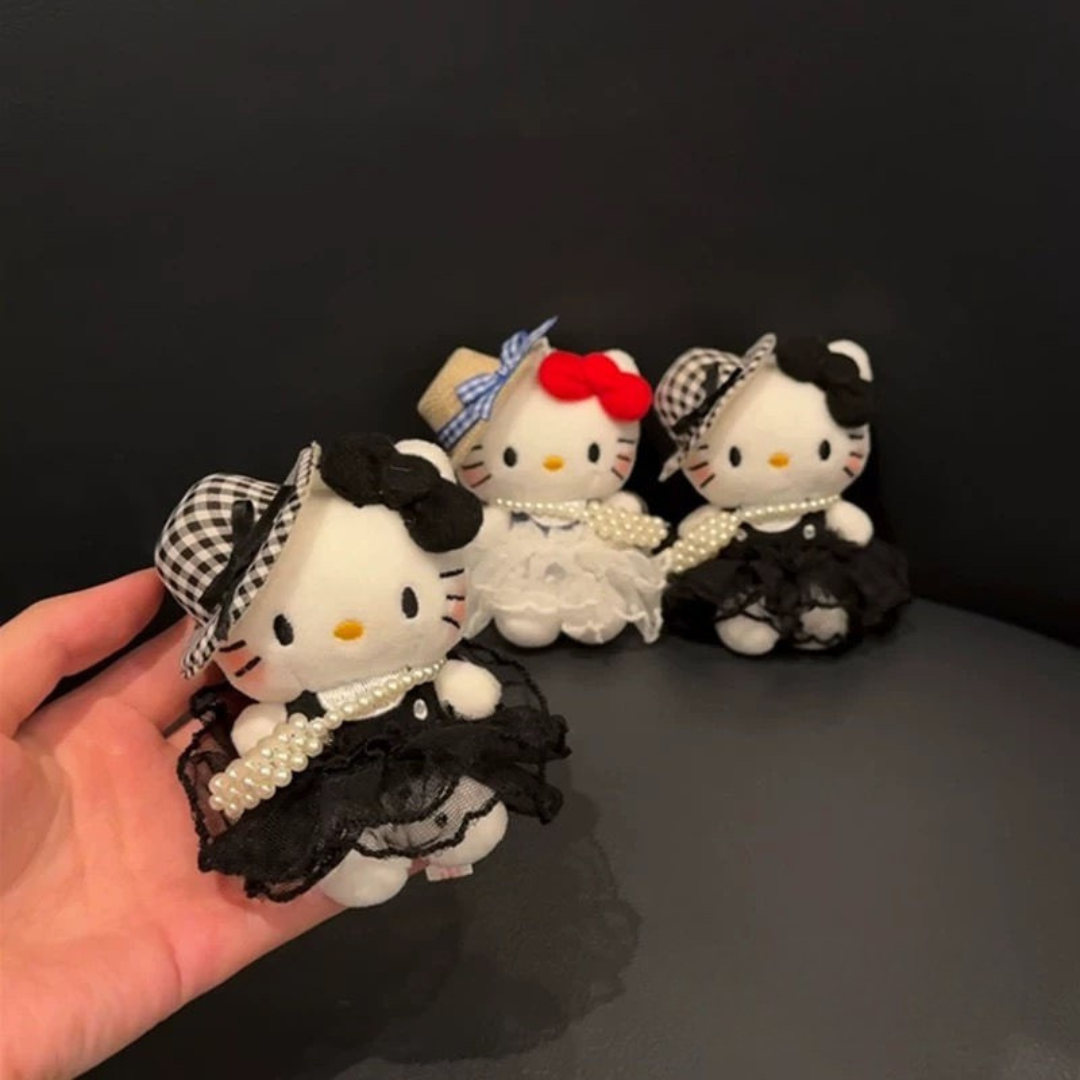 Hepburn-Inspired Kitty Cat Plush Keychain – Cute Travel Hat Bag Charm and Stuffed Doll Pendant